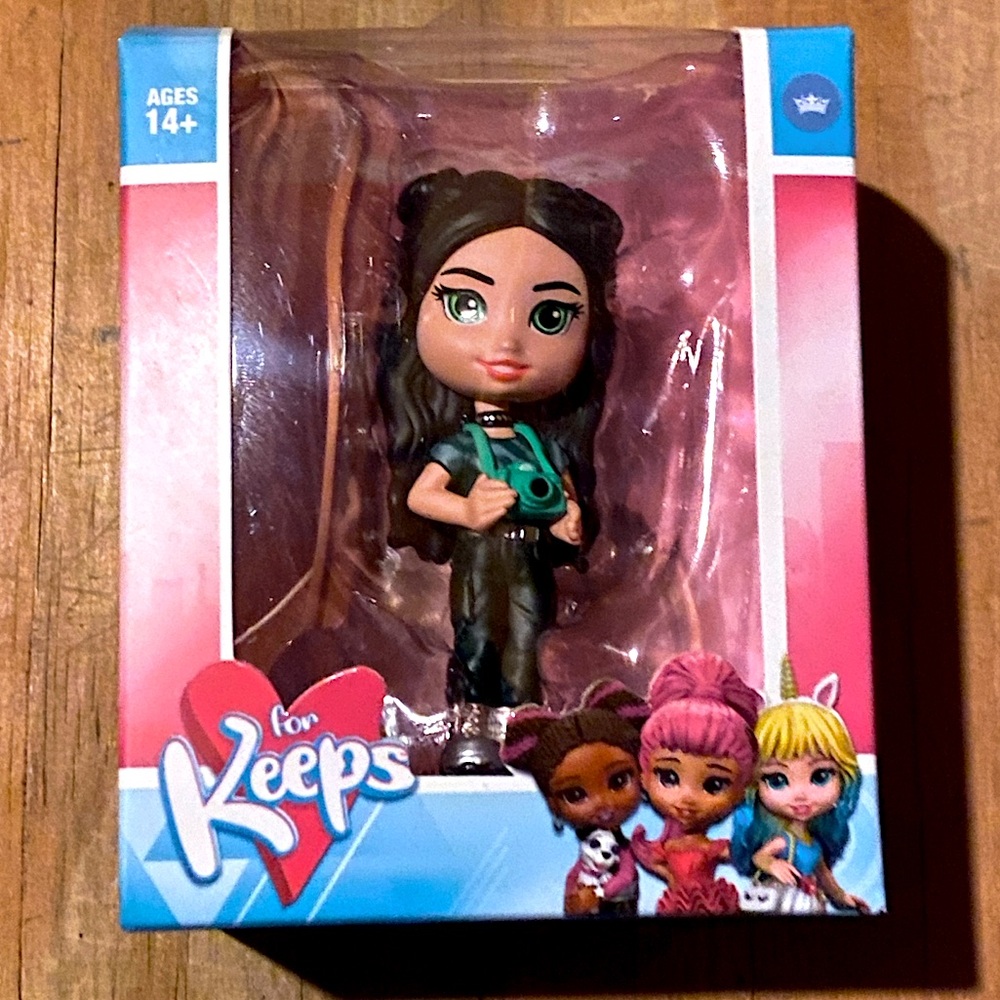 For keeps doll, Bella the photographer journalist new with tags in box